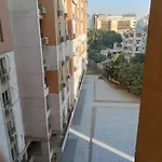 Cozy And Modern Apartment In Central Location In Cairo Mohandessin Near Nile